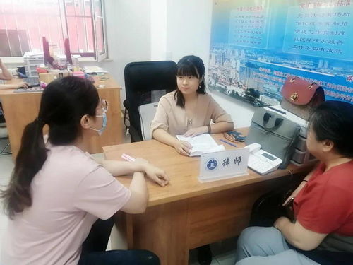 法律服務“零距離” 坻京實習律師劉遠航的法律咨詢進社區，用心耕耘傳遞溫暖